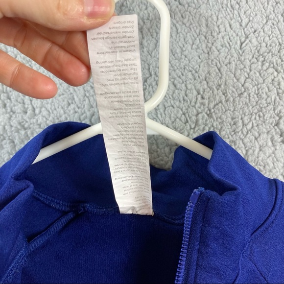 Fabletics Cropped Jacket - Picture 5 of 11